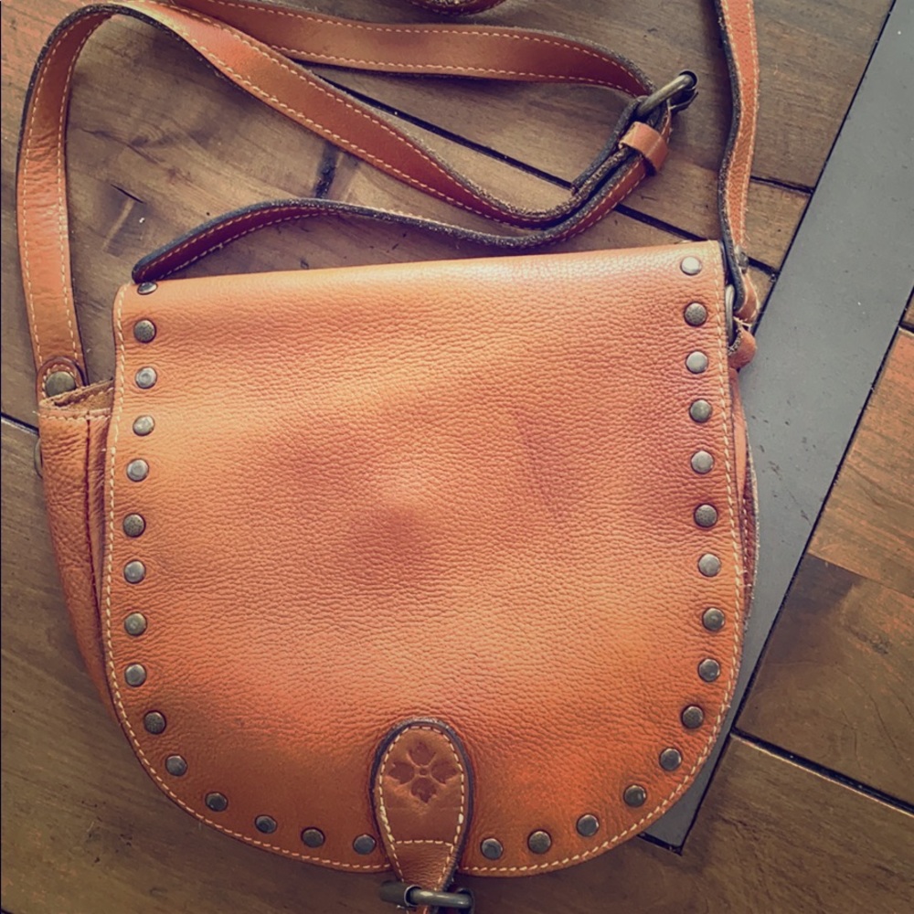 Patricia Nash crossbody 100% leather